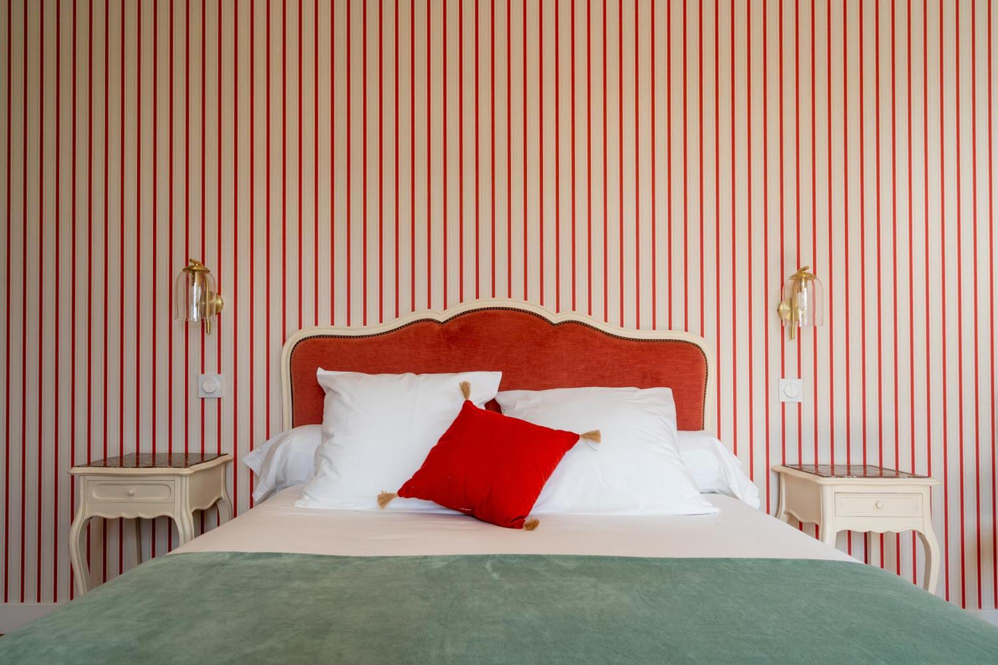 Le Relais Du Faget Otel Oloron-Sainte-Marie Dış mekan fotoğraf